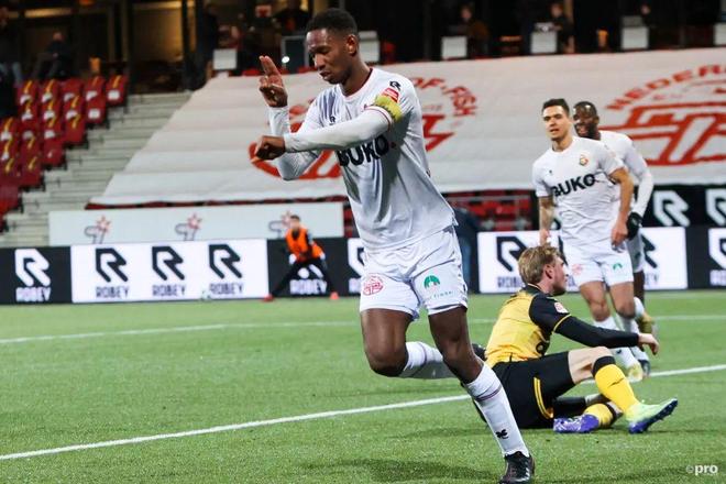 游泳选手来 游泳选手来